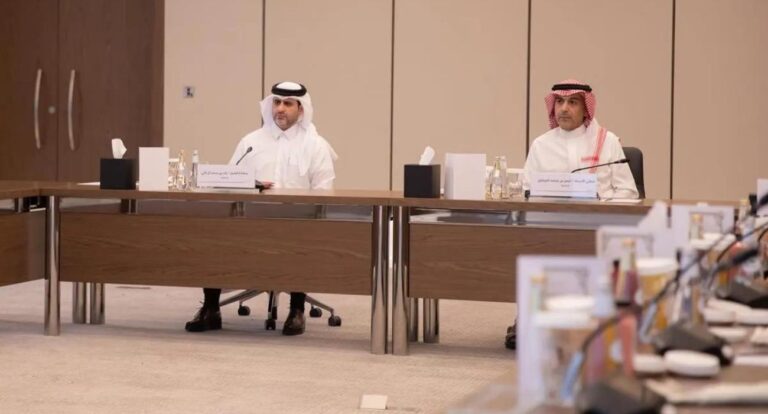 Governor of Saudi Central Bank Meets Governor of Qatar Central Bank