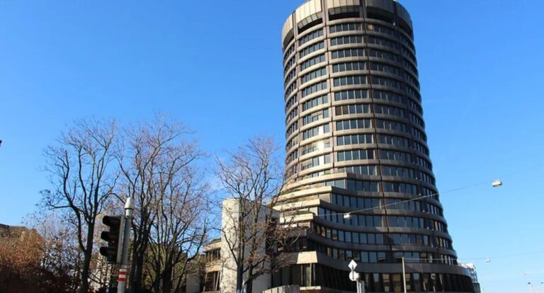 Banks Must Disclose Crypto Exposures, Global Regulator Says