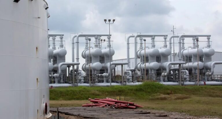 Oil hits $93 as Middle East strife heightens supply concerns