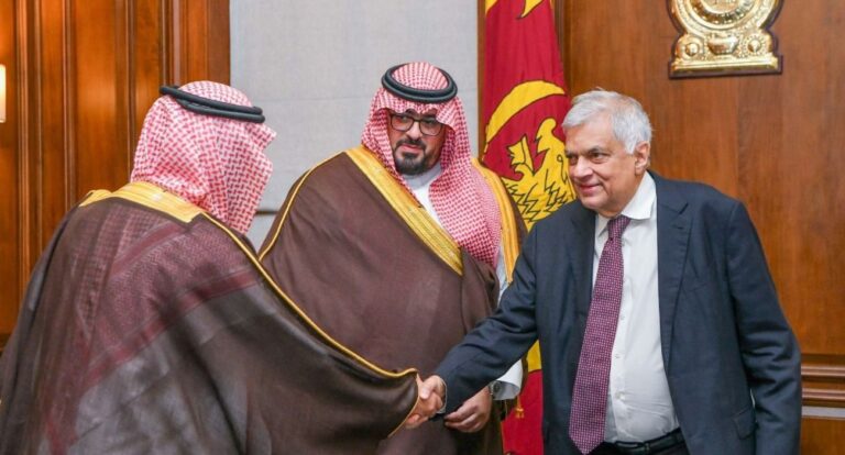 President of Sri Lanka Receives Minister of Economy and Planning