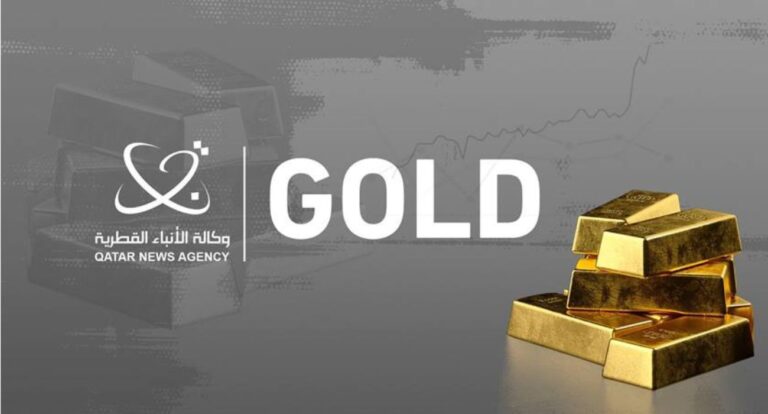 Gold Hits 6-Month Peak on Dollar Dip