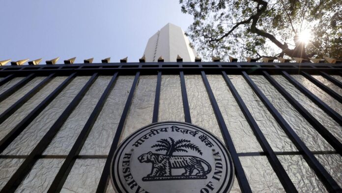 Indian central bank urges lenders to settle UAE trade in local currencies