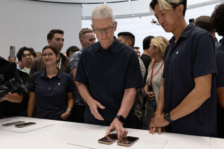 Apple shares slide nearly 3%