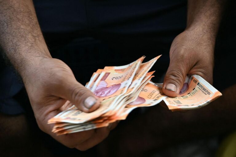 Indian rupee faces resistance on dollar buying by state-run banks