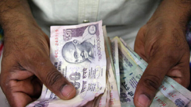 India becomes 4th nation with $700b in forex reserves