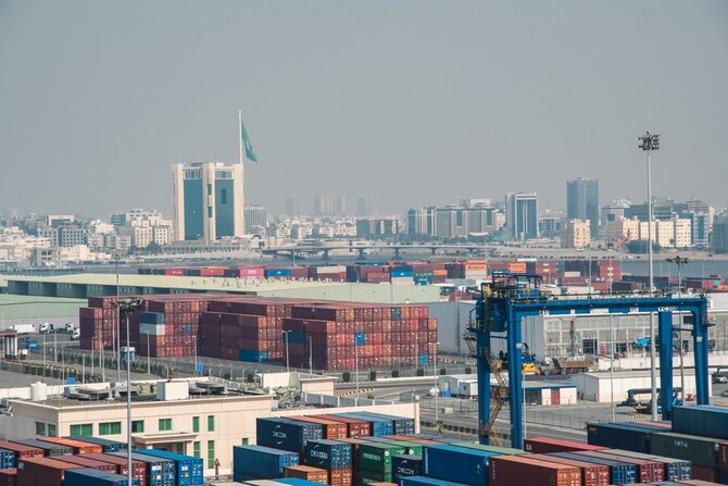 Jeddah,,Saudi,Arabia,-,December,12,,2022:,A,Bustling,Port