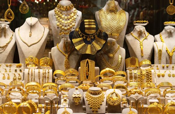 UAE: Gold prices inch higher in early trade after falling from last week’s record high