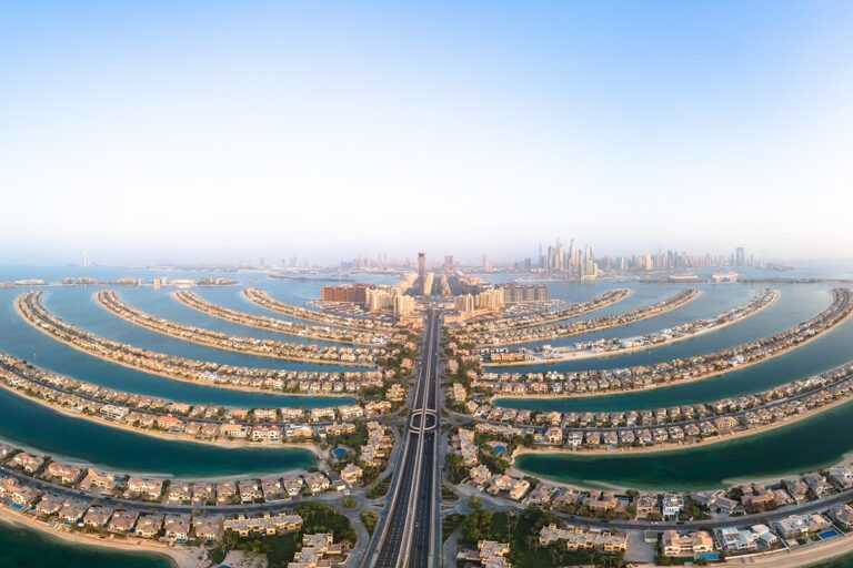 Dubai real estate sector recorded $3.7bn of transactions last week, including Palm Jumeirah apartment sold for $21.4m