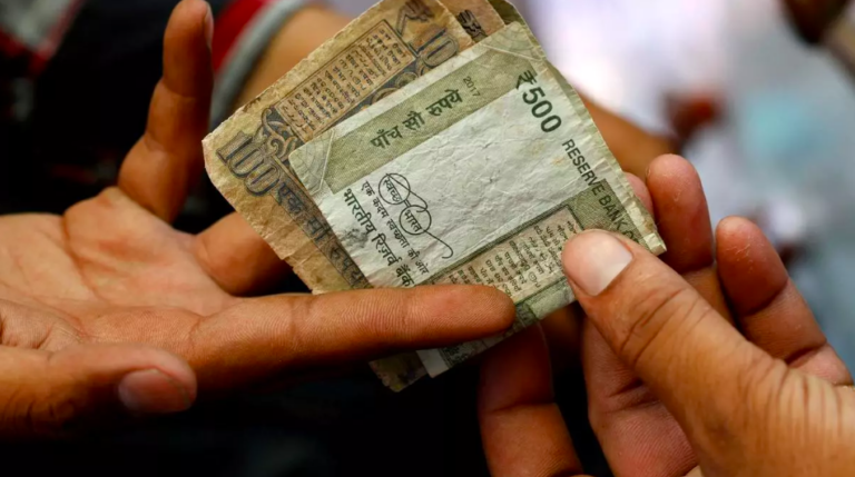 Rupee turns flat at 85.79 against US dollar in early trade